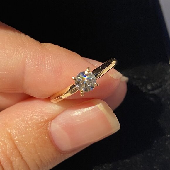Diamond Engagement Ring - Picture 1 of 4